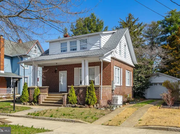 313 Summit Ave, Westville, NJ 08093