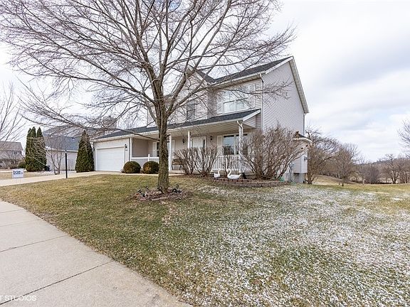 3rd image of 8521 N Parkgrove Ct