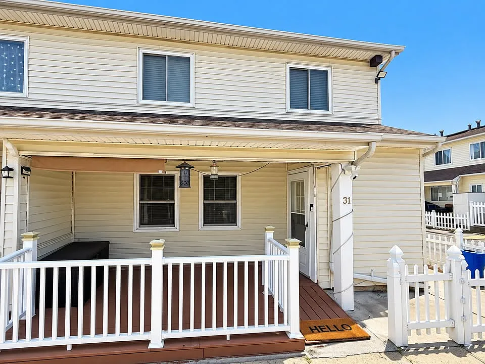 3 bed, 1250 sqft, $3,600 — Photo 2