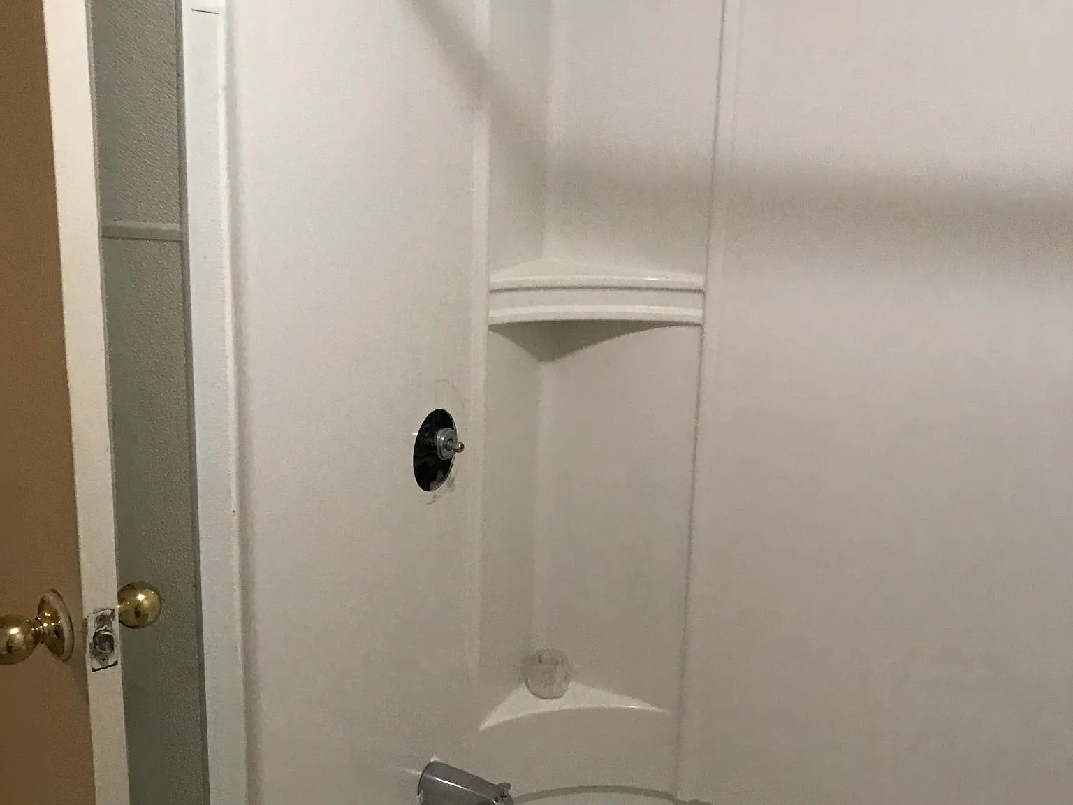 3 bed, $1,600 — Photo 3
