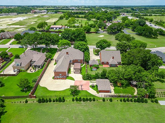 3rd image of 207 Baker Park Dr