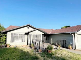1205 Majestic Ct, Madera, CA 93637