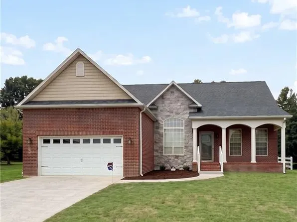 116 New Hampshire Ct, Mocksville, NC 27028