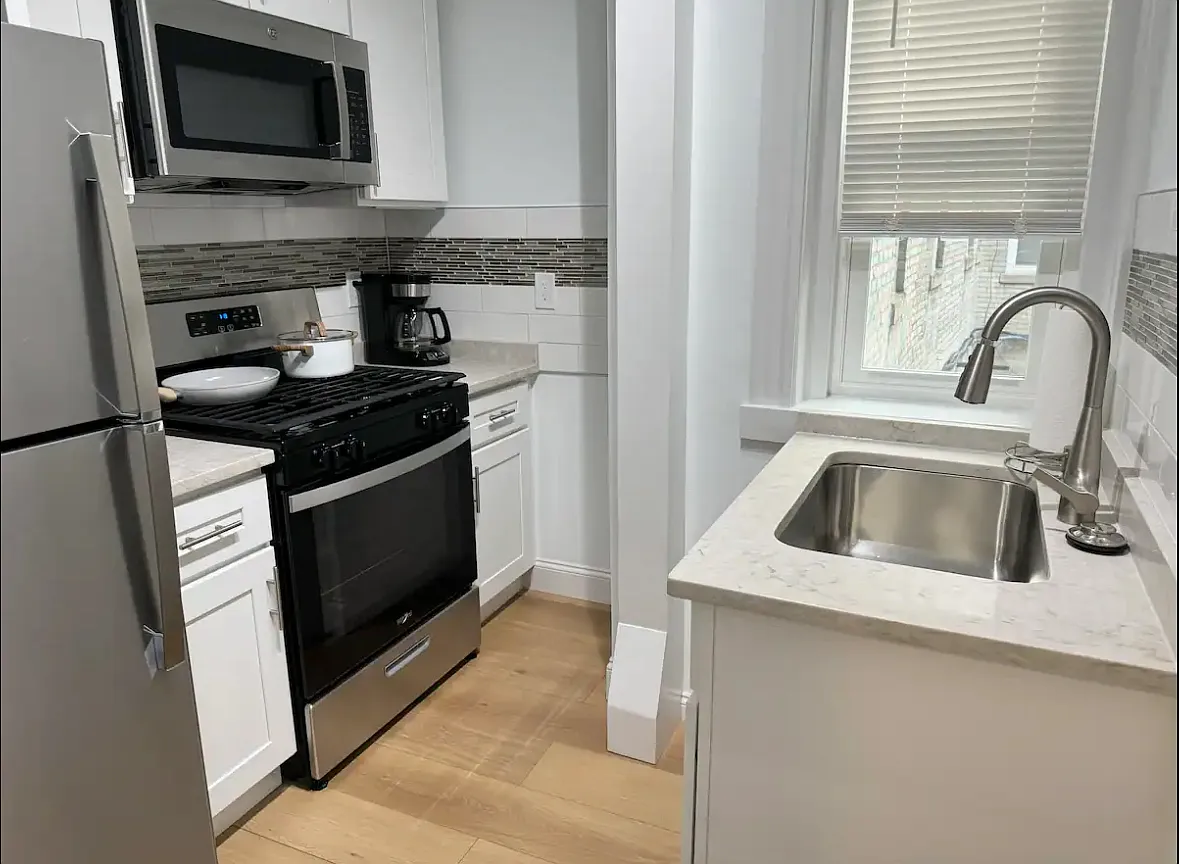 Studio, 1.0 bath, $2,800 — Photo 3