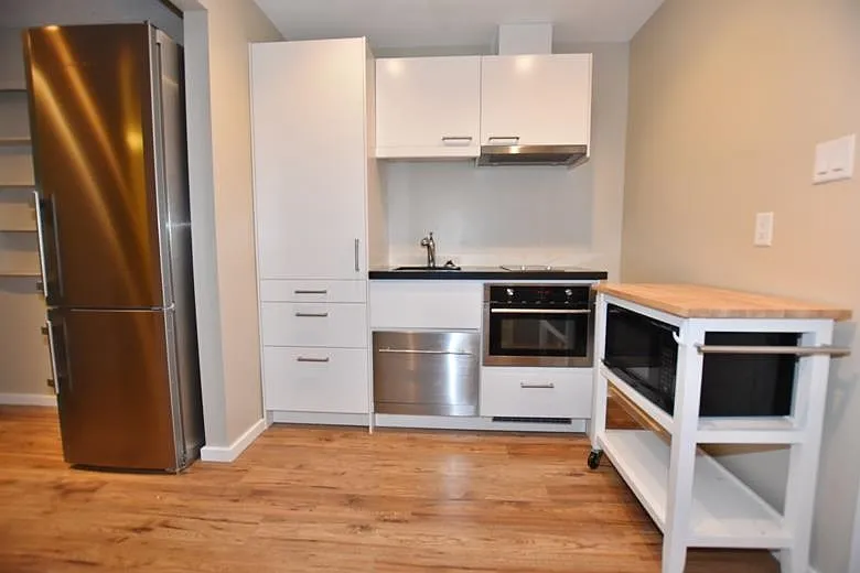 Studio, 455 sqft, $1,800 — Photo 2