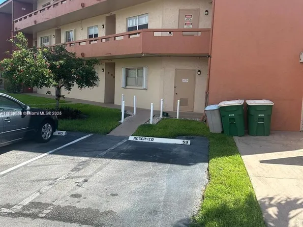 8834 W McNab Rd APT 302, Tamarac, FL 33321