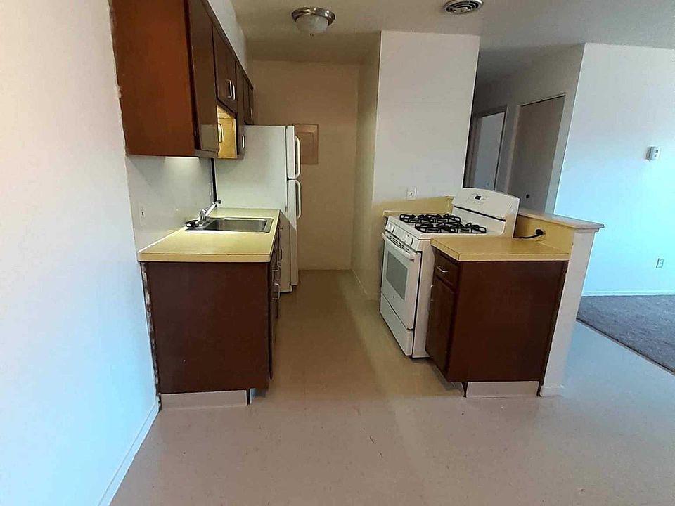 1st image of 467 Crane Ave #1696207