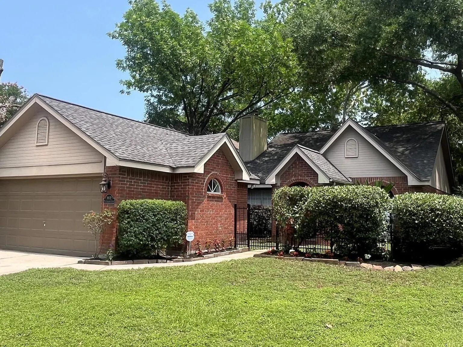 3 bed, 2.0 bath, 1278 sqft, $1,950 — Photo 1