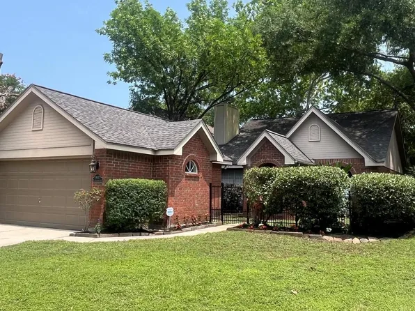 9602 Top Gallant Ct, Houston, TX 77065