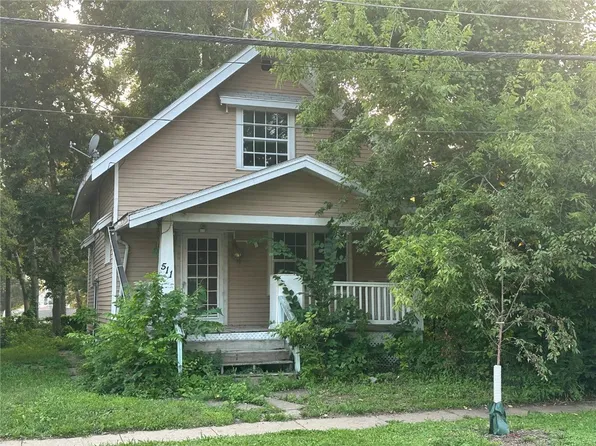 511 18th St SE, Cedar Rapids, IA 52403