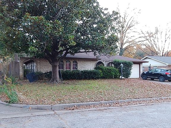 3rd image of 2516 San Diego Dr