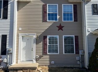 75 Lotus Dr, Martinsburg, WV 25404