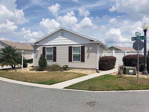 4th image of 3195 Blythill Ln