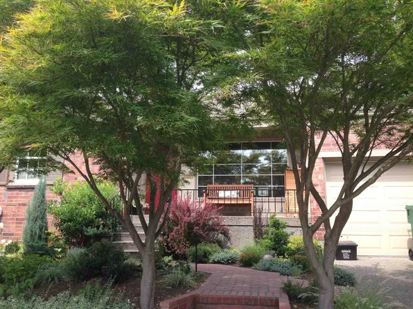 4302 NE 56th St, Seattle, WA 98105