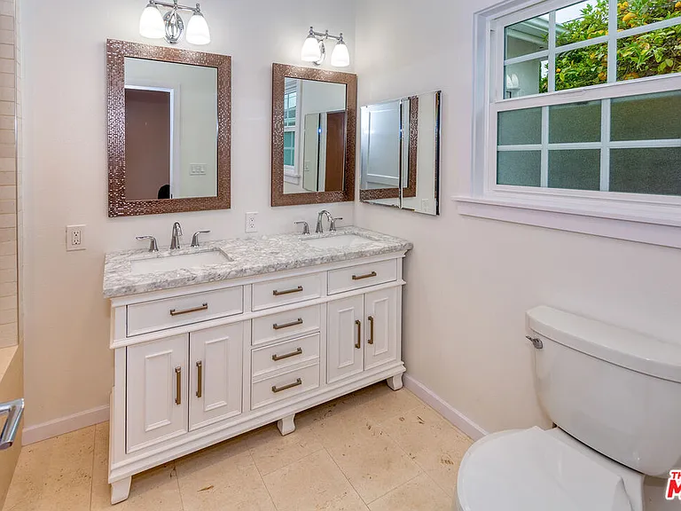 4182 Jackson Ave — Photo 14