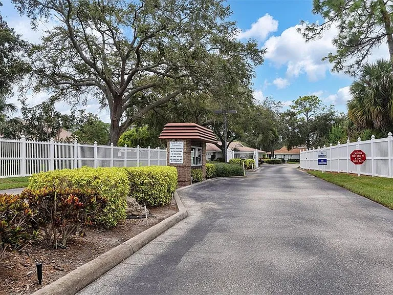 3601 Garden Lakes Clenet — Photo 39