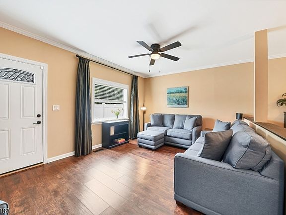 3rd image of 210 Riva Dr