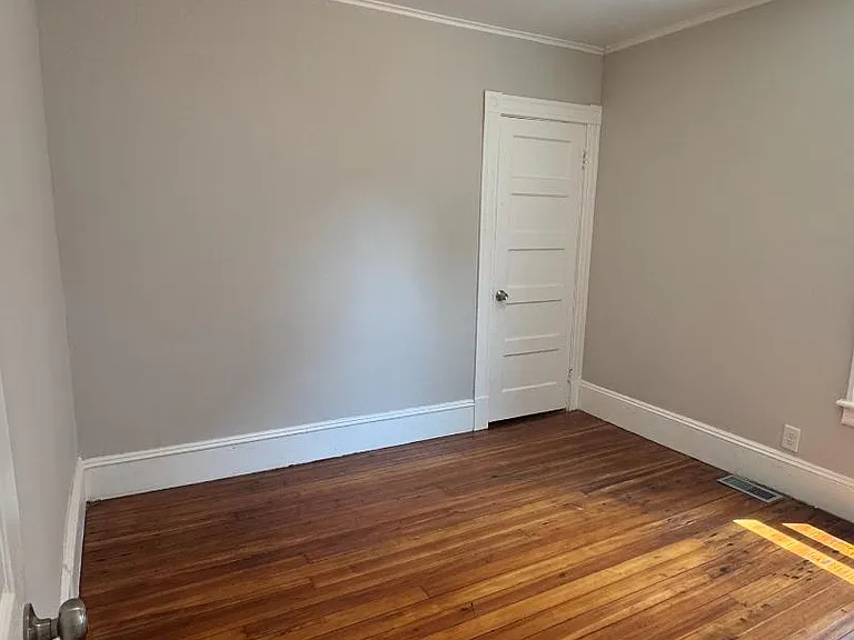 Unit Photo