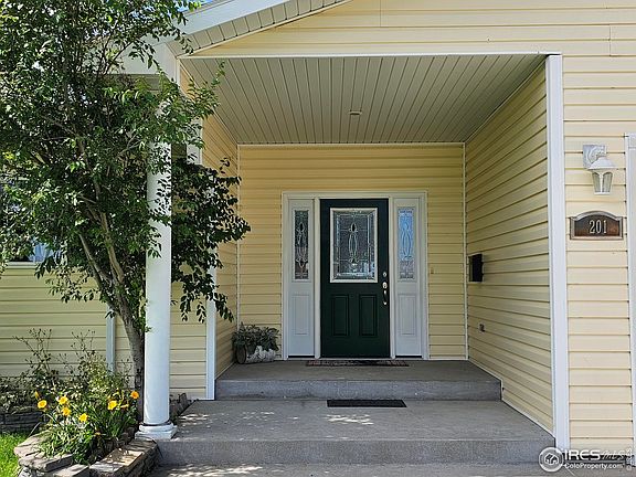 2nd image of 201 Villa Vista St