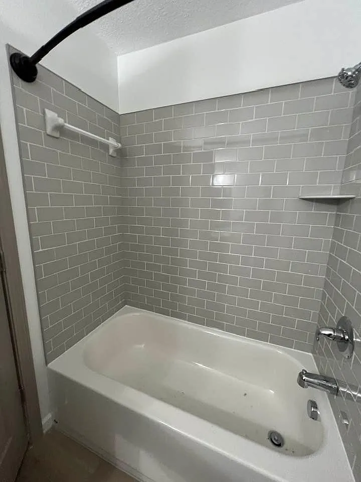 3 bed, 1300 sqft, $1,800 — Photo 3