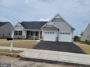 1711 Fountain Rock Dr, Dover, PA