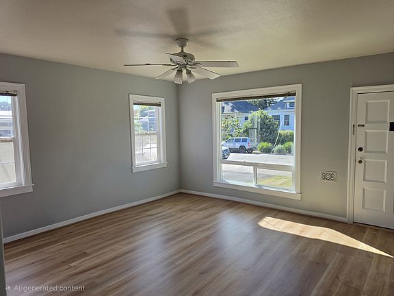 3rd image of 1224 Glenn St