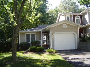 618 Onyx Ln, East Stroudsburg, PA 18301