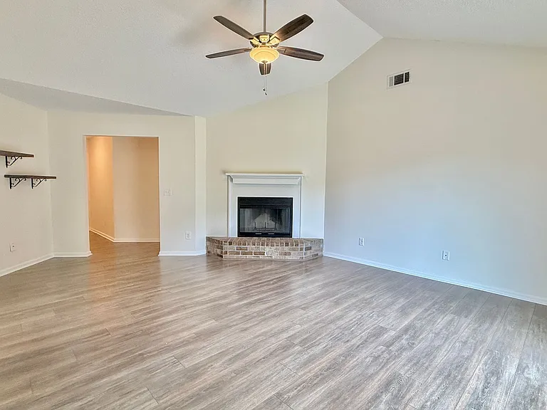 75 Woody Ct — Photo 4
