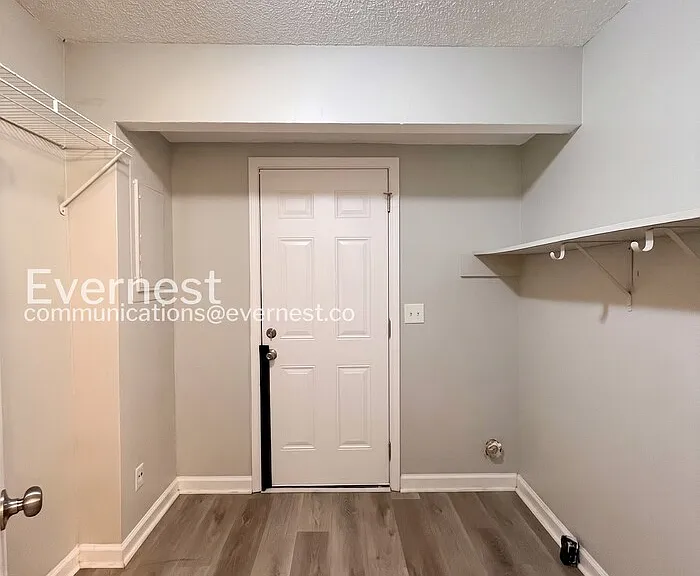 409 Alexander Dr — Photo 17