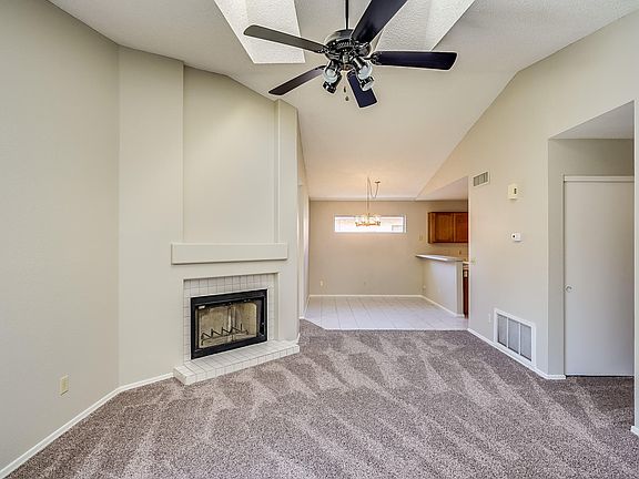 4th image of 4519 E Grove Ave