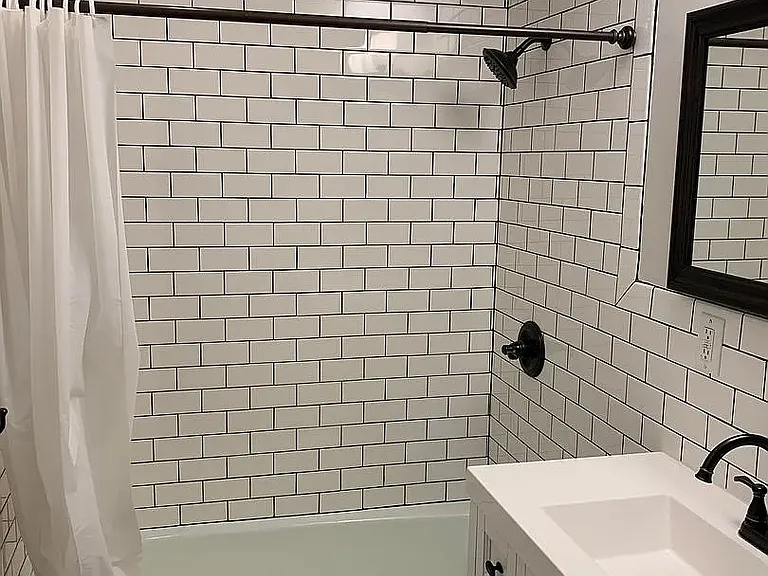 1685 Taylor Ave W #4 — Photo 4