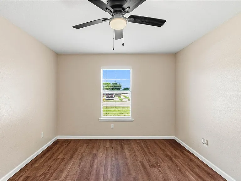 2317 Manitoba Dr — Photo 15