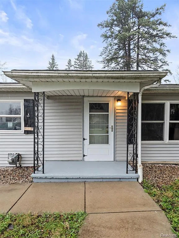 2 bed, 1.0 bath, 1400 sqft, $1,500 — Photo 3