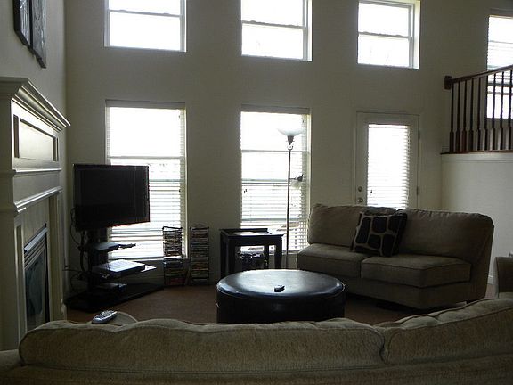 3rd image of 7940 Headwater Dr