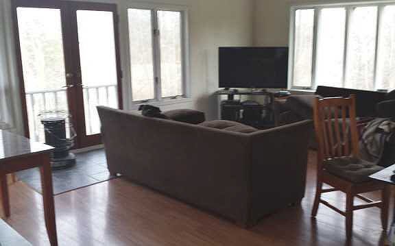 4th image of 102 Lasher Ave
