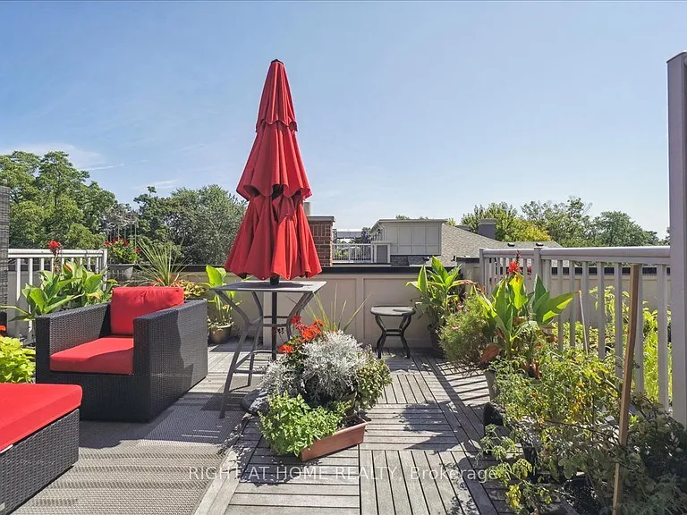 99 Brant St #7 — Photo 32