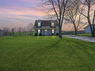 121 Bumpus Mill Rd, Oak Grove, KY 42262