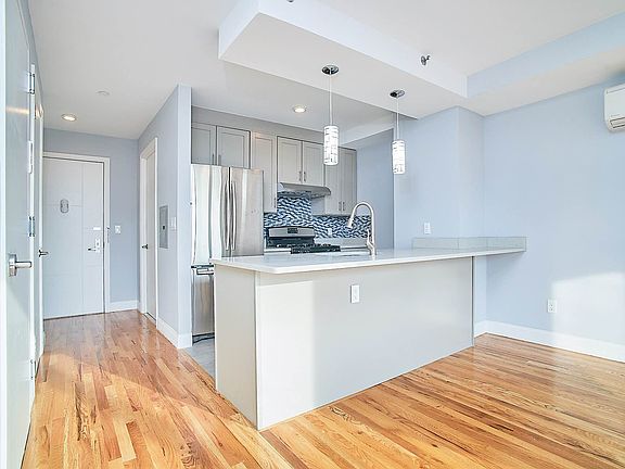 3rd image of 2139 3rd Ave APT 5C