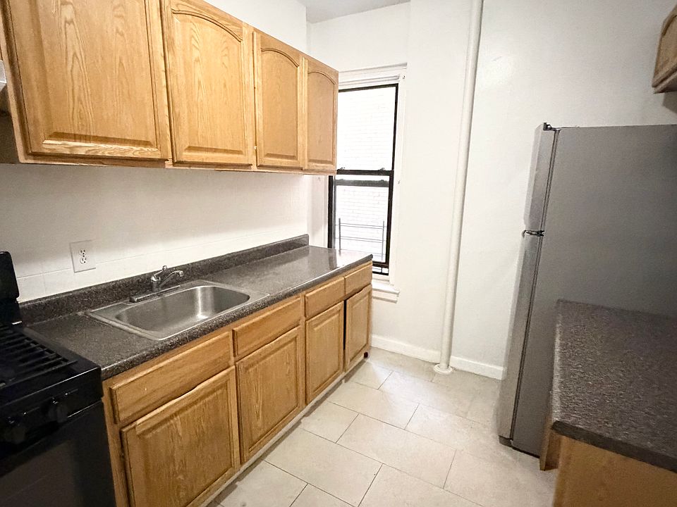1st image of 1721 Hobart Ave APT E