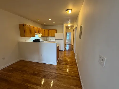 35 Adamson St #2 Photo 1