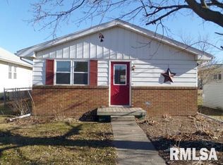 208 W 3rd St, Dunlap, IL 61525