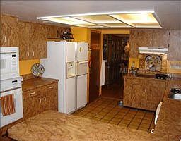 3rd image of 105 Roann Dr
