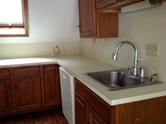Kitchen/dishwasher/skylight