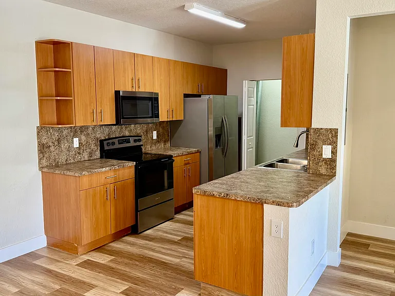 3545 Forest Hill Blvd #5 — Photo 3