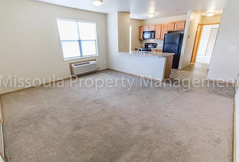 2403 38th St — Photo 3