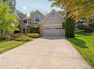 254 Hunters Trl, Ann Arbor, MI 48103