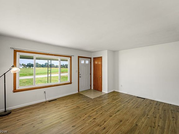 2nd image of 42 Holdren Rd