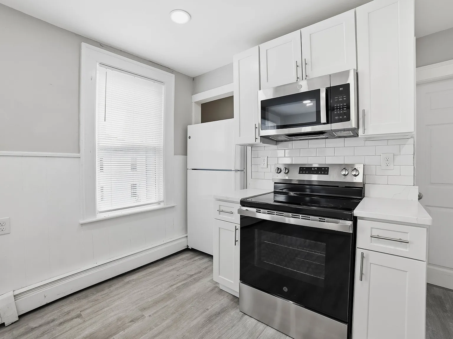 4 bed, 1600 sqft, $2,550 — Photo 3
