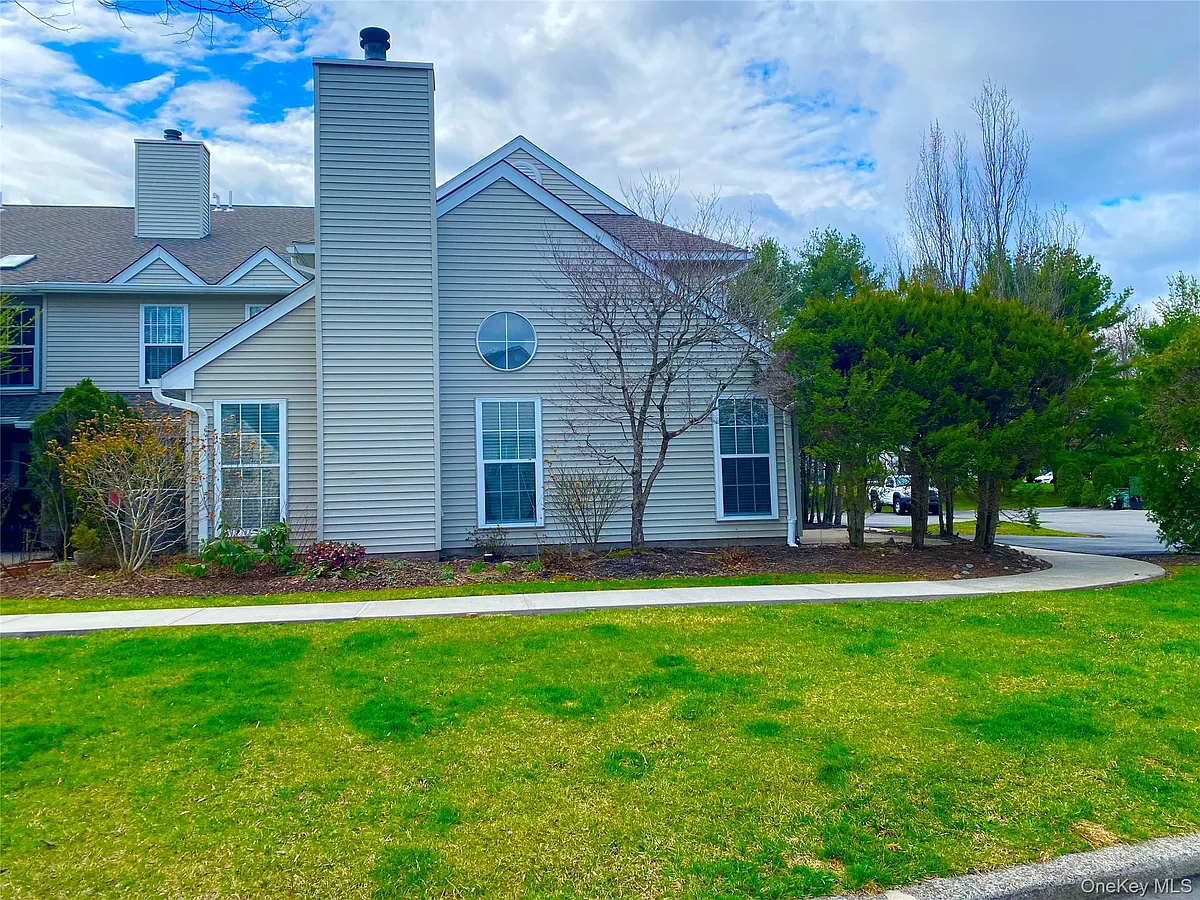 Building Photo - 50 Olde Wagon Rd