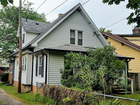 5th image of 917 Hervey St